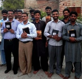 Pakistan: Dystrybucja Biblii zakończona powodzeniem