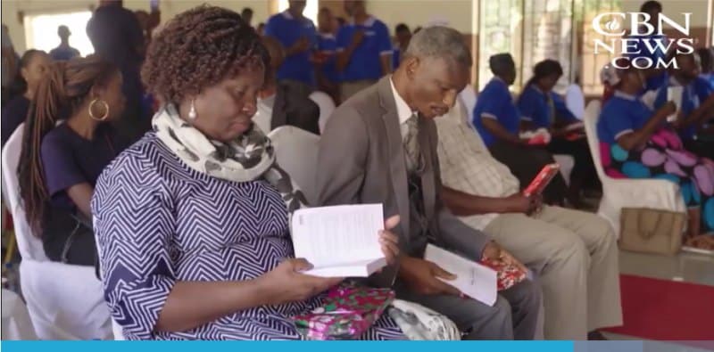 Chrześcijanie w Zambii po raz pierwszy słyszą Biblię w swoim rdzennym języku