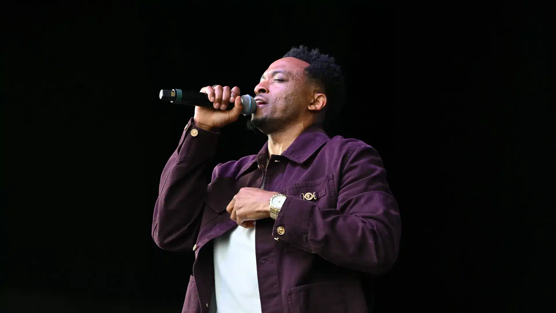 Jonathan McReynolds łączy muzykę gospel z popem lat 80. w „Closer”